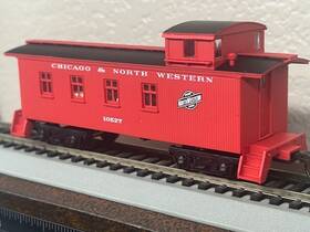4-window Walthers 932-7561 Chicago Northwestern Cnw Wood Offset Caboose Ho Scale With Interior New