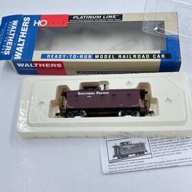 932-7613 Walthers Ho Southern Pacific Sp 821 C-30-1 Wood Caboose Modern Gothic #932-7613 932-7613 Walthers Ho Southern Pacific Sp 821 C-30-1 Wood Caboose Modern Gothic #932-7613