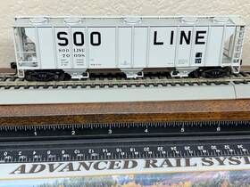 932-7980 Walthers Soo Line Black Letter Ps2 3-bay 2893 Cu Ft Covered Hopper Ho Scale Gold New
