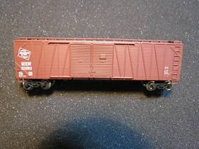 932-8354 Walthers 932-8801 N - 50ft O/b Double Door Auto Boxcar Milwaukee Road Ln