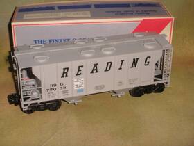 77053 Weaver 1619 Reading Ps-2 34ft Covered Hopper Car #77053 Item#
