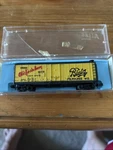 Atlas #2224 40' Reefer - Blatz Beer N Scale. Fixed Price $22.00.