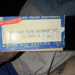 Roundhouse 1721 5-BAY Rapid Discharge Car Santa Fe #85850 Kit Nib! HO7230. Fixed Price $13.95.
