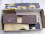1970'S Ho Scale Athearn 5235 Southern Pacific Sp 38366 40' Boxcar. Fixed Price $19.99.