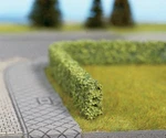 Walthers Ho Scale Tall Hedges Light Green 19-5/8 X 3/8 5/8" 949-1302. Fixed Price $10.38.
