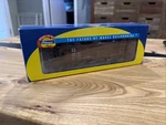 Athearn Rtr- Ps 2893 Covered Hopper "santa Fe Atsf". Fixed Price $18.00.