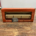 1957 Postwar Lionel Rivarossi Ho 0811-25 Rdg 91306 Flatcar W/ Stakes & Box. Fixed Price $360.00.