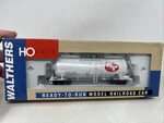 Walthers 932-7210 Ho Scale Utlx 16,000 Gal Funnel Flow Tank Car Kt Clays #14214. Fixed Price $29.99.