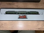 Marklin Mini-club 88321 Pennsylvania Rr F7A-B-A Diesel With Caboose Z Scale Set!. Fixed Price $305.00.