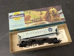 Scale Athearn, 54' Bay Covered Hopper, Pillsbury, Gray #6746 - 5308 Built. Fixed Price $24.95.