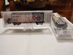 Micro-trains 21372 40' Box Car Plug Door Alabama State #1819 N-scale. Fixed Price $14.99.