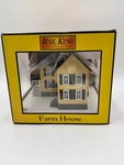 Mth Rail King Gauge 30-90332 Farm House Yellow W/ Shutters New Box. Fixed Price $67.42.