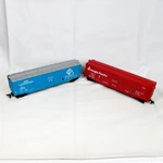 Lot Of (2) Ho Scale Bachmann Plastic Boxcars Need Wheels #5510 & 68279 Blue Red. Fixed Price $10.79.