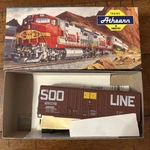 Athearn Ho Scale 2095 Soo Line 40' Grain Loading Boxcar 48383. Fixed Price $10.00.