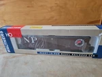 Walthers Ho Northern Pacific Ps 60' Auto Box Car #1302 932-3563 New In. Fixed Price $17.99.