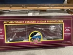 Mth 20-93343 Scale 40' Box Car Southern #330219. Fixed Price $59.00.