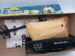 Athearn Scale Kit Open 2 Bay Hopper Nickel Plate Road Nkp 33049. Fixed Price $12.95.