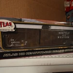 Atlas Ho 1668-1 Norfolk & Western Acf 60' Sd Auto Parts Box Car #600859 In. Fixed Price $27.00.