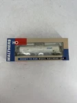 Rare Walthers 932-7255 Ho Scale Utlx 23,000 Gal Funnel Flow Tank Car Cgtx #23220. Fixed Price $42.00.