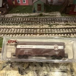 Atlas Gauge Brown/white Box Car Pennsylvania Railroad 34331 Model. Fixed Price $10.79.