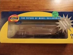 Athearn Rtr #78036 G.n. 40' Offset Ballast Hopper ATH14518 New. Fixed Price $25.99.