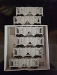 Scale Kato Kit 38-0201 Bm Boston & Maine 2-BAY Covered Hoppers 8-PACK. Fixed Price $150.00.
