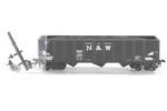 Roundhouse Norfolk & Western 40FT 3-BAY Rib-side Hopper #23099. Fixed Price $6.99.
