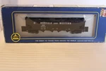 Scale Ahm, 4 Bay Hopper, Norfolk & Western, Black, #665000 - 5272. Fixed Price $20.00.