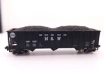 *read Atlas Scale Norfolk & Western 3 Bay Hopper Car With Load 12987. Fixed Price $13.95.