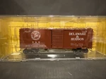 Kadee 4059 Delaware & Hudson Road #18891 40' PS-1 Boxcar. Fixed Price $34.00.