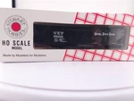 Stewart Hobbies 10308 Nickel Plate Road Offset 9 Panel Triple Hopper NKP78003. Fixed Price $17.95.