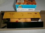 Athearn Ho KIT#1632 50' Car #5235 Burlington Referigerator Express Brmx. Fixed Price $14.99.