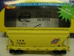 Athearn Ready To Roll Acf 2970 Bay Hopper -c&nw #175088 Scale. Fixed Price $23.00.