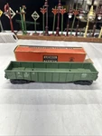 Lionel 6462-25 New York Central Green Gondola With Box Train. Fixed Price $19.99.