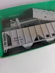 Bowser 70 Ton 2 Bay Covered Hopper Reading #55656 Model Train Hobby Railroad Toy. Fixed Price $21.99.
