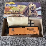 Ho Scale Athearn Santa Capitan 40' #36582 Steel Reefer Kit 5019. Fixed Price $7.34.