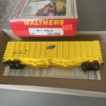 Walthers 932-3668 C&nw Chicago Northwestern Covered Hopper 50 Airside #69883. Fixed Price $18.95.