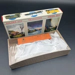 Walthers Ho Scale Maine Central (mec) 40' Plug Door Box Car No. 932-3223 Kit. Fixed Price $17.60.