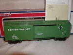 Williams By Bachmann 47081 Lehigh Valley Green 40 Ft Box Car 027 Shelf Display. Fixed Price $47.99.