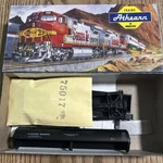 Athearn Santa Fe Single Dome Tank Car #1574 Ho Scale. Fixed Price $17.00.