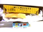 #221-HO Athearn Freight Car Kit-milwaukee 54' Covered Hopper. Fixed Price $18.00.