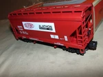 Lionel 17003 Dupont Center Flow Hopper + Box. Fixed Price $20.00.
