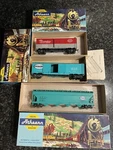 Lot Of Athearn 1316 1908 5044 Nyc Pacemaker 40' Aar Box Car W/kd Hopper. Fixed Price $45.00.