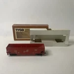 Tyco Ho Union Pacific Gondola W/pipe Load #341B-2.00. Excellent Condition In Box. Fixed Price $12.95.
