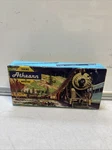 S&w Rr 40' Southern Pacific Boxcar + Santa Fe Microtrain Lightly Used (X2 Lot). Fixed Price $69.95.