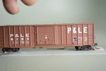 10082 Scale Micro Trains 50' Ribbed Box Car P&le Pittsburgh And Lake Erie. Fixed Price $29.95.