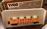 Tyco Ho 900-2 Gondola With Green Ng Pipe Load Union Pacific Up 2923 1977 Nib. Fixed Price $9.99.