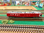 Mth 30-7009E Cp Rail Gondola W/junk Load L/n. Fixed Price $29.97.