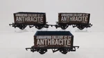 Hornby R6088 Oo Scale Ammanford Colliery 8-PLANK Wagon 3-CAR Set #15/16/18 Ex. Fixed Price $39.99.