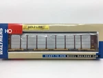 Ho Walthers 932-4875 Chicago North Western Thrall 89 Tri-level Auto Carrier Cnw. Fixed Price $40.00.